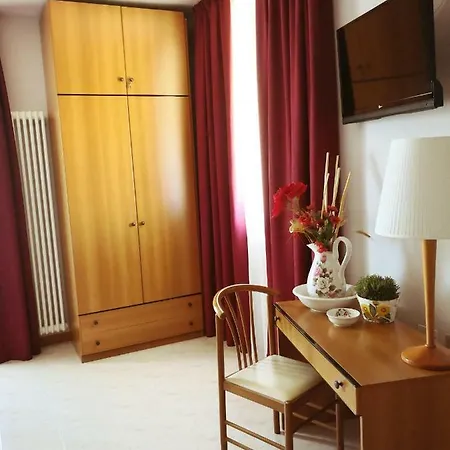 Corte Dal Castello 3* לאזיסה