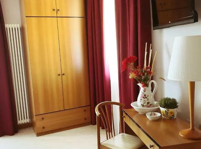 Corte Dal Castello 3* Lazise